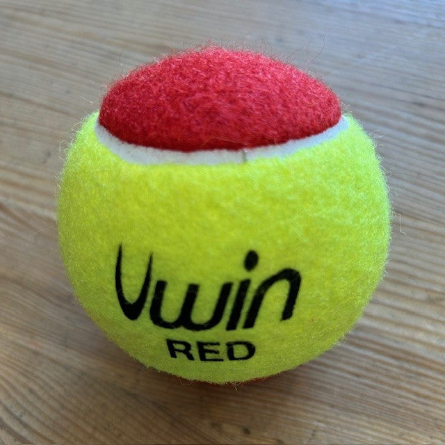 RED junior tennis balls stage 1